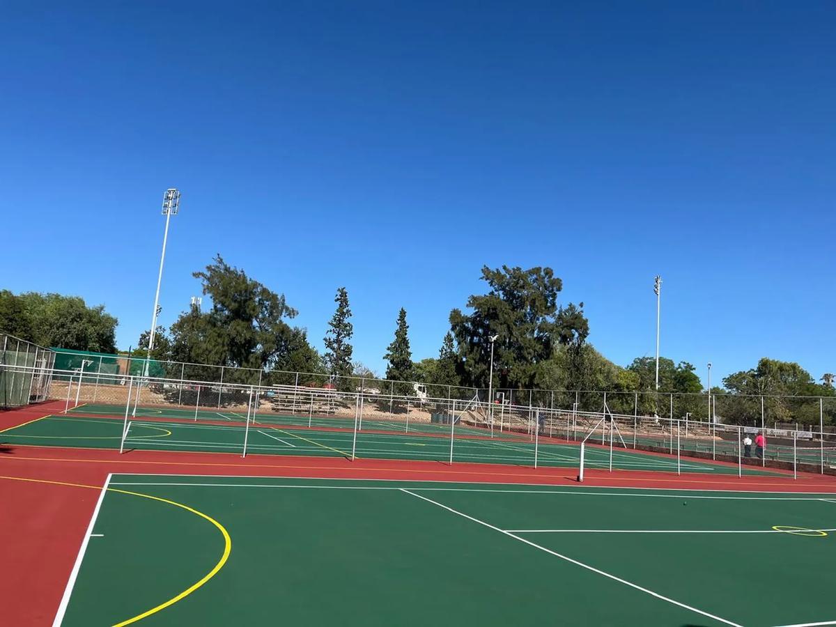 Floodlit municipal sports court complex